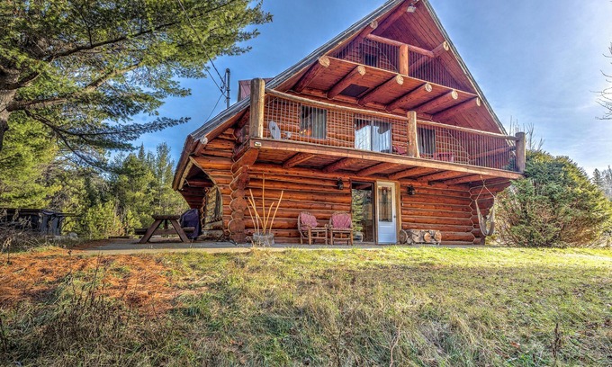 Notre-Dame-de-la-Merci Cottage | Chalet en bois rond du Caribou