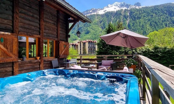 Argentiere Ski Chalet | Chalet Falcon - Spacious Chalet with Hot Tub