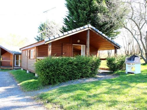 Treignat House | Chalet familial avec terrasse et jeux pour enfants - FR-1-489-400