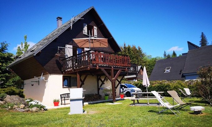 Besse-et-Saint-Anastaise Ski Chalet | CHALET BESSE classified 3 *6 persons Free wifi Promo Unobstructed view