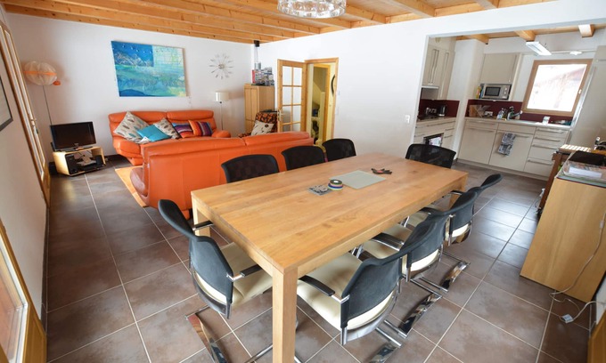 La Chapelle-d'Abondance Ski Chalet | Chalet w/modern furnishings - great place to spend time with friends