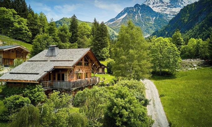 Saint-Gervais-les-Bains Ski Chalet | Chalet La Chandelle - stay for 12 with Nordic bath - OVO Network