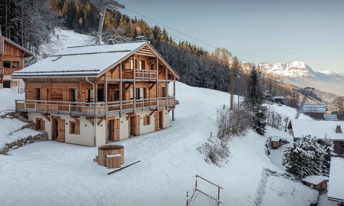 Saint-Nicolas-de-Veroce Ski Chalet | Chalet Piccolo - ski holiday with spa (max 10 adults) - OVO Network
