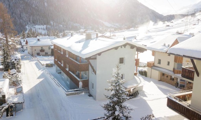 Sankt Anton am Arlberg Apartment | Chalet Gamskar
