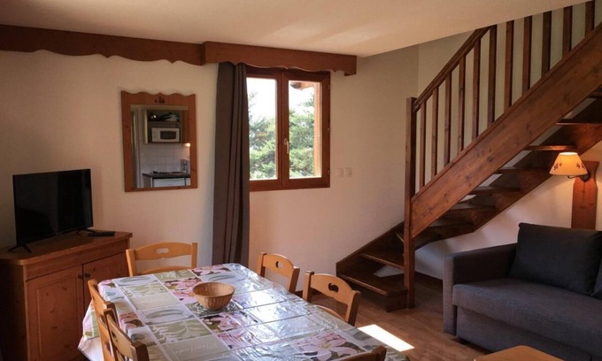 La Joue du Loup Ski Chalet | Chalet, Ground floor, tv, ski locker, 53m², La Joue du Loup