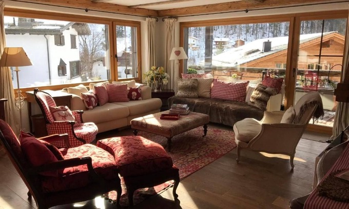 Klosters Platz Apartment | Chalet/Hus Tschuetta