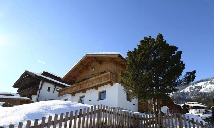 Fuegen House | Chalet in Fügen near Spieljoch Ski Lift