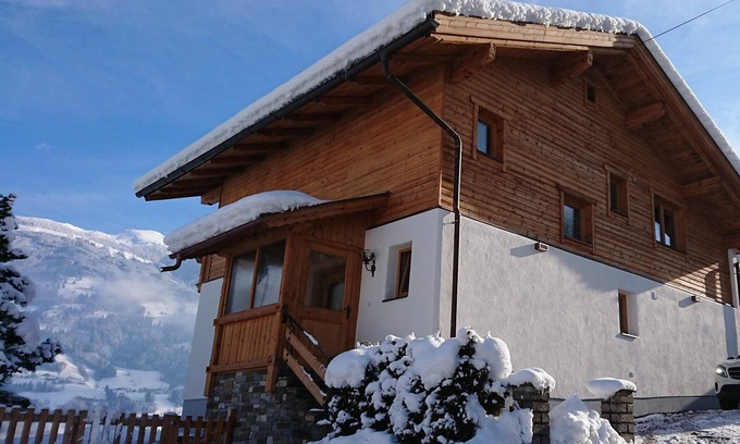Fuegen House | Chalet in Fügen near Spieljoch Ski Lift