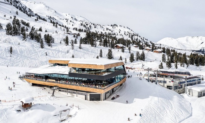 Kaltenbach Apartment | Chalet in Kaltenbach with Sauna & Ski Access