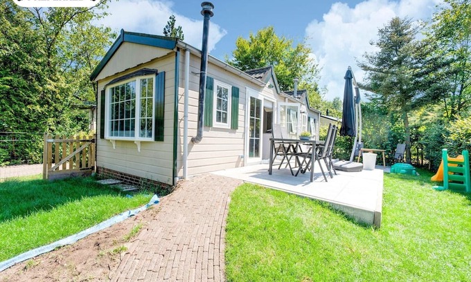 Stegeren Ski Chalet | Chalet in Stegeren near Hiking Trails