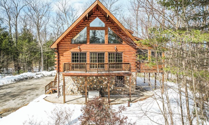 Otis Ski Chalet | Chalet in the Berkshires, Wellness, Ski, Sauna, Gas Fireplace EV charger & Home Office