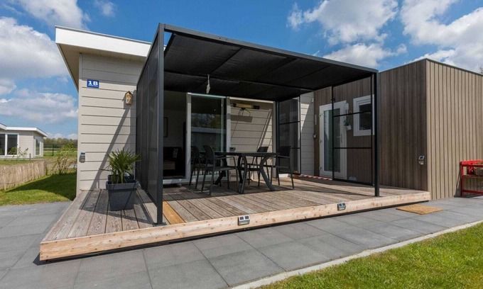 Heinkenszand House | Chalet in Zeeland near Stelleplas Pond
