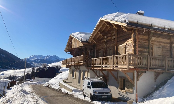 Hauteluce Ski Chalet | Chalet Jusqu' à 18 Couchages Proche des Stations Les Saisies et Les Contamines