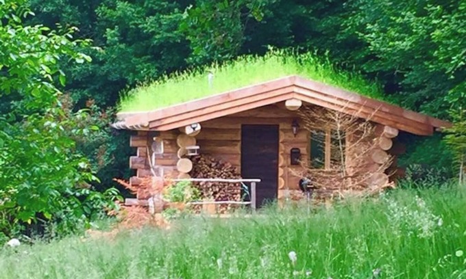 Collonges-sous-Saleve Ski Chalet | Chalet 'La Thuile' with Mountain View, Wi-Fi and Air Conditioning