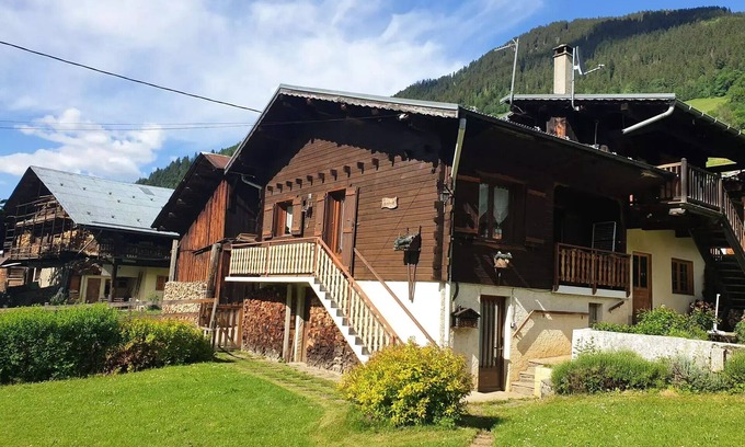 Areches Apartment | Chalet Le Benetton - Charming apartment in the heart of the village of Arêches - Ideal for 4 people