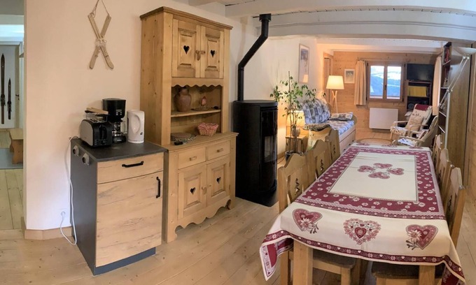 La Giettaz House | CHALET LE CHAR - "L'ETALE" GITE