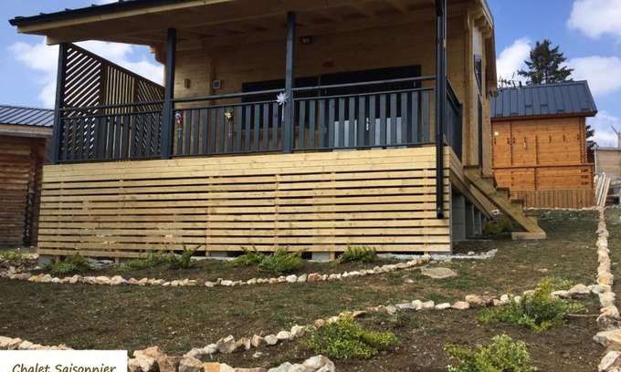 Saint-Laurent-en-Grandvaux Ski Chalet | CHALET LE HERISSON