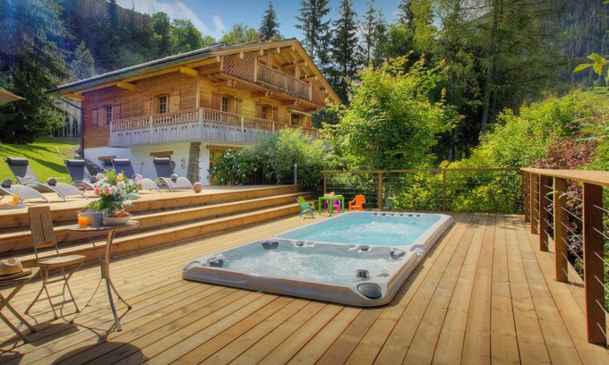 La Clusaz Ski Chalet | Chalet Le Mousqueton - ski base for 14 spa & mountain views - OVO Network