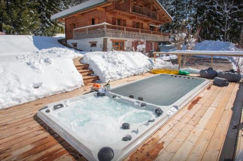 La Clusaz Ski Chalet | Chalet Le Mousqueton - OVO Network