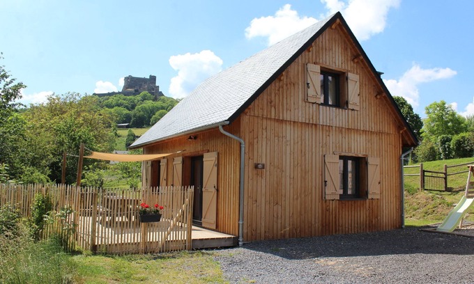 Murol Ski Chalet | chalet "le suc" construction 2017, free wifi, heating included