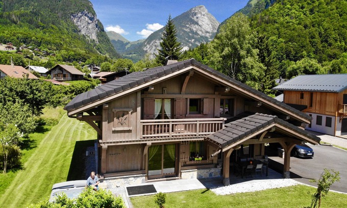 Samoens Ski Chalet | chalet les mélèse 4 *