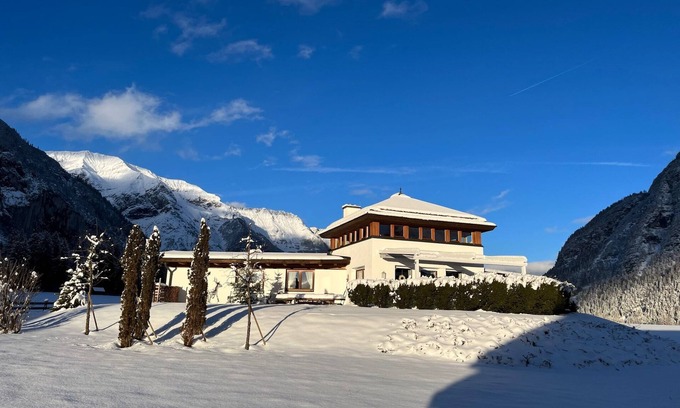 Gasse House | Chalet Leutasch with Ski Trail & Mountain Views