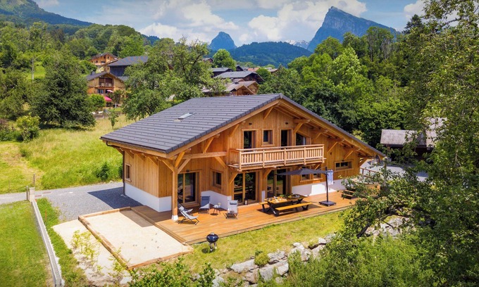 Samoens Ski Chalet | Chalet Lezopau - mountain break with spa and petanque - OVO Network