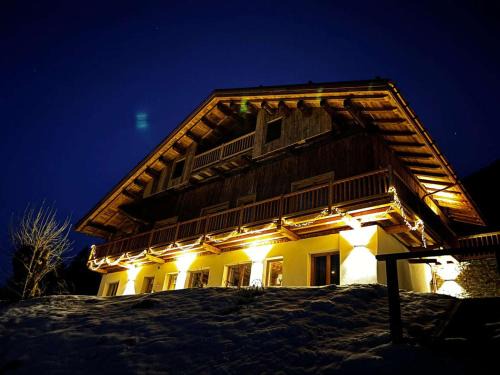 Beaufort Apartment | Chalet lumineux à Arêches-Beaufort avec terrasse et cuisine équipée - FR-1-342-332