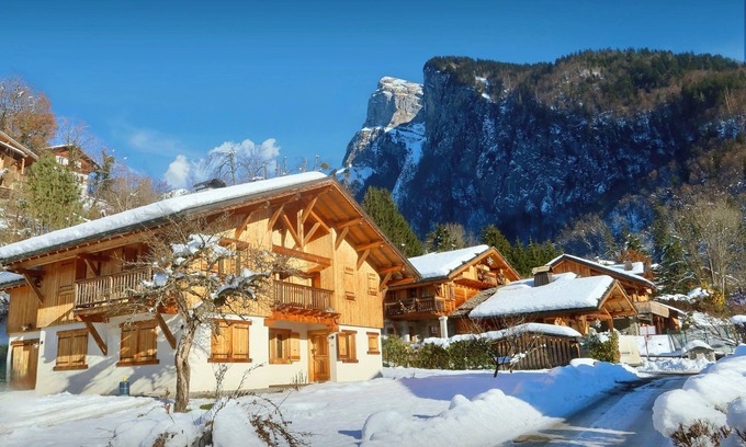 Samoens Ski Chalet | Chalet Nahuel Huapi - family break with mountain views - OVO Network
