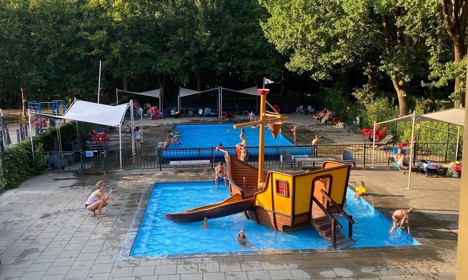 Udenhout Ski Chalet | Chalet near the Loonse and Drunense Duinen