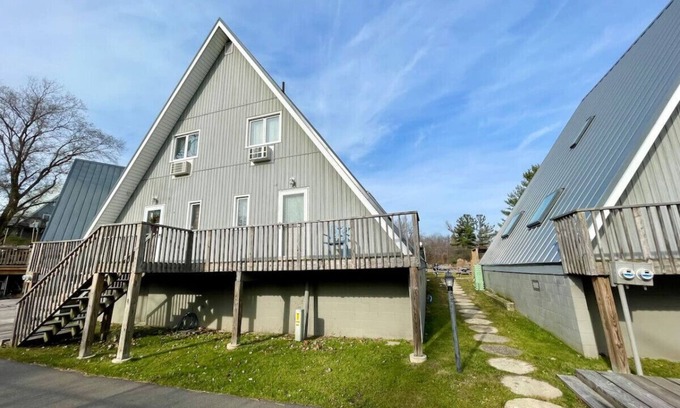 Stevensville House | Chalet on the Lake 44 w/Beach Access, Pools, Sport Courts, Fishing Pond & more!