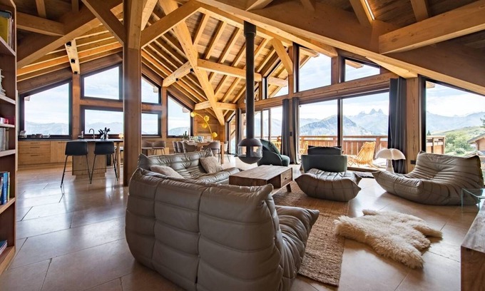 La Toussuire Ski Chalet | Chalet on the slopes with sauna - up to 14 guests