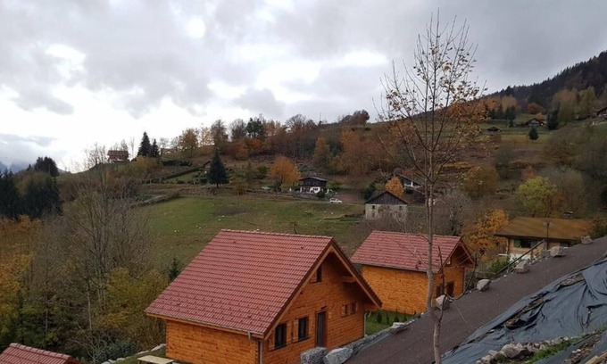 Bussang Ski Chalet | Chalet "Refuges des Hauts 8 Personnes" with Private Terrace & Wi-Fi