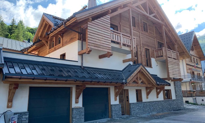 Valloire Apartment | Chalet Sétaz - Ski in/ski out apartment for 5-6 people