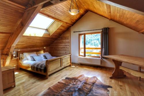 La Salle-les-Alpes Ski Chalet | Chalet Stam