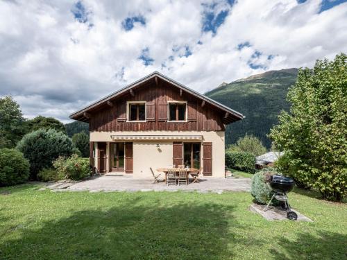 Les Houches Ski Chalet | Chalet Tannuaz - 4 Bedrooms - Quiet area - By Cozee Rentals