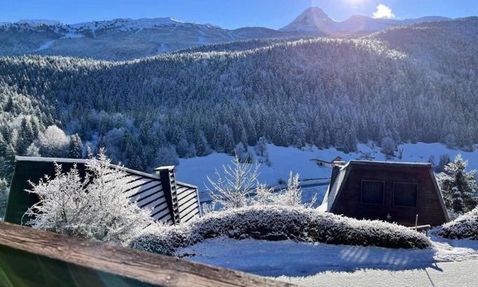 Correncon-en-Vercors Ski Chalet | Chalet, terrace, balcony, tv, 70m², Villard de Lans