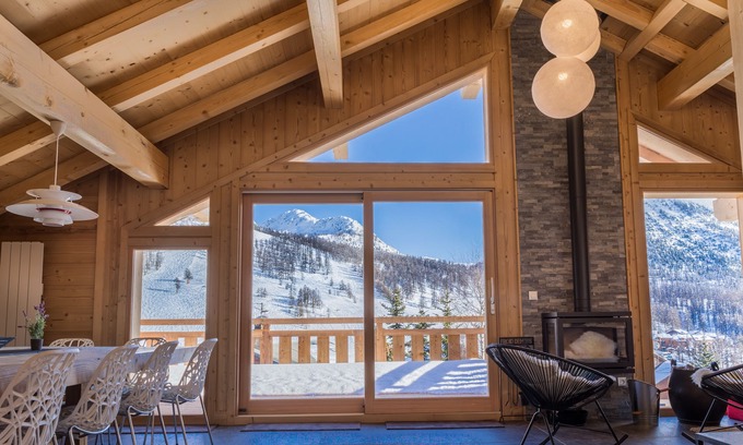Montgenevre Ski Chalet | Chalet Vail Colorado Montgenevre - ideal 14 to 20 people - village center