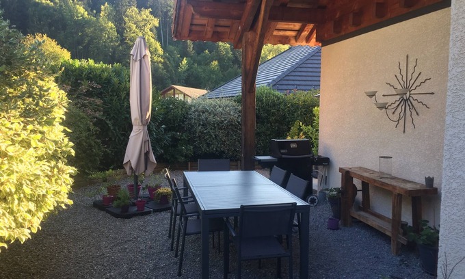 Cons-Sainte-Colombe Ski Chalet | Chalet with unobstructed mountain views 15 minutes from Lake Annecy