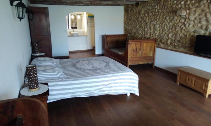 Valensole House | Chambre à la ferme au milieu des lavandes