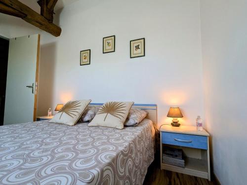 Chateauroux Bed & Breakfast | Chambre cosy avec coin salon et petit-déjeuner inclus - FR-1-591-687