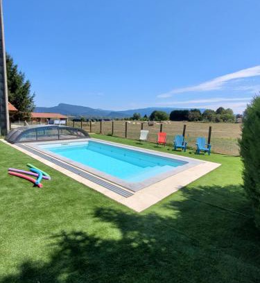 Corbelin Bed & Breakfast | Chambre d'hôtes, coquelicot, le petit cocon d'auré