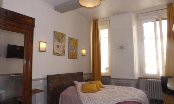 Centre ville - Urbanistes Bed & Breakfast | Chambre d'hôtes LARIBOISIERE