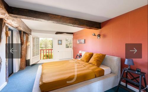 Amendeuix-Oneix House | Chambre dans maison basque typique