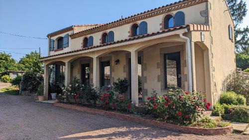 Saint-Andre-de-la-Marche House | Chambre dans un cadre bucolique avec petit-déjeuner