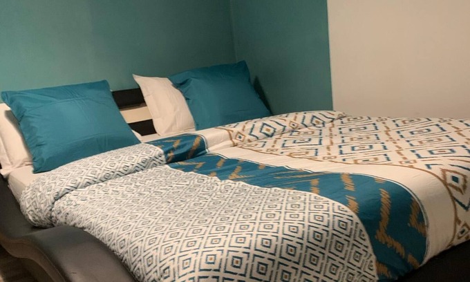 Antony Bed & Breakfast | Chambre Double Avec Douche Privée à Antony