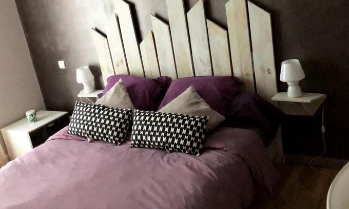 Sainte-Cecile-les-Vignes Bed & Breakfast | Chambre et table d hotes chez Dom