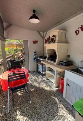 Sartene House | CHAMBRE INDEPENDANTE climatisée, cuisine d'été, piscine