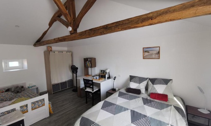 Champcevinel Bed & Breakfast | Chambre privative dans ferme rénovée à 7mn de Périgueux