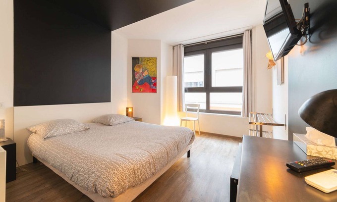 Mulhouse Apartment | Chambre privative noire